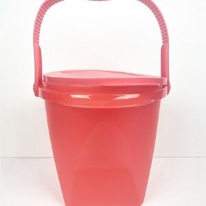 New!!!  Tupperware Jumbo Canister 5.2-qt./5 L